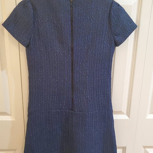 Alice + Olivia a line short sleeve dress navy blue and black chevron 2 - Picture 5 of 5